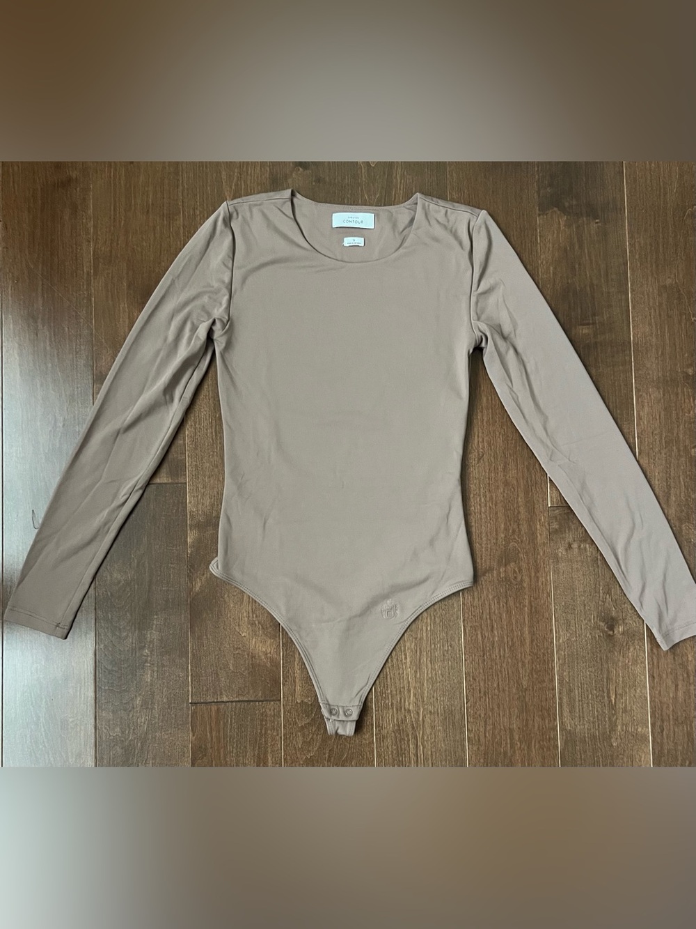 Aritzia Contour Longsleeve Bodysuit